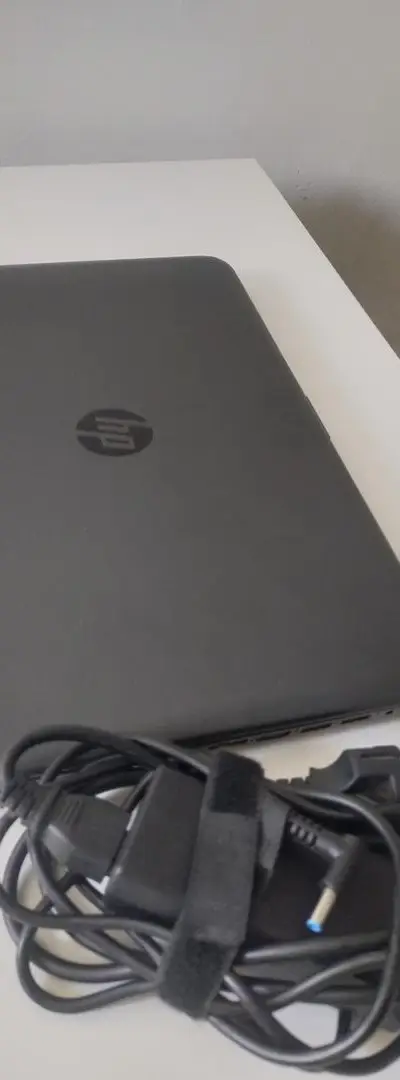 PC HP neuf avec un chargeur original