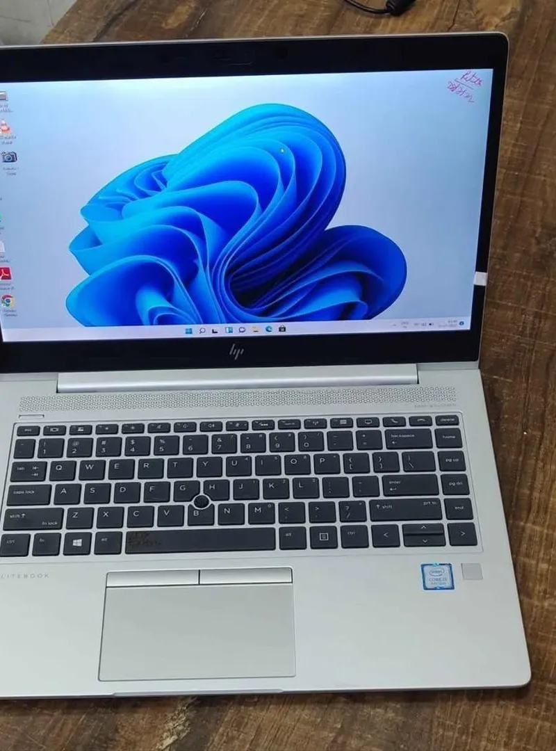HP ELITEBOOK I5 8ÈME GÉNÉRATION AVEC EMPREINTE
