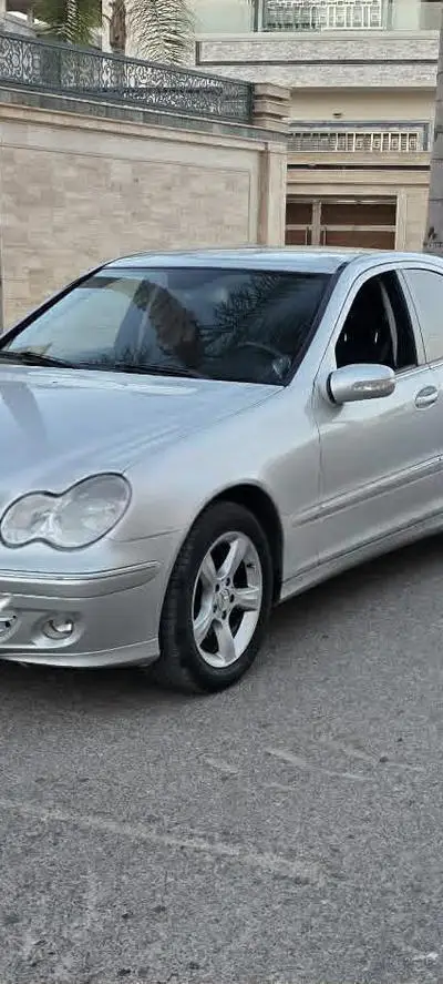 Mercedes-Benz 220 Diesel Automatique 2004 à Nador