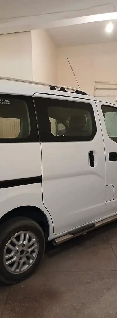 Bonne Nissan blanche