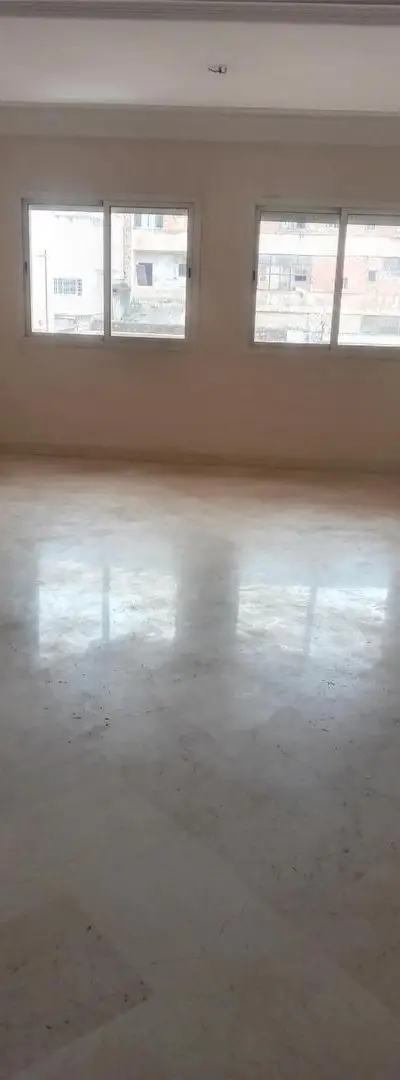 Appartement à louer, deuxième étage