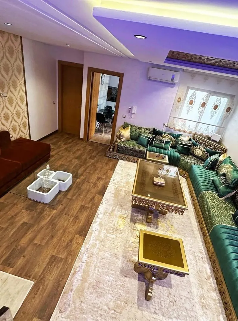 Duplex meublé à louer au niveau de centre