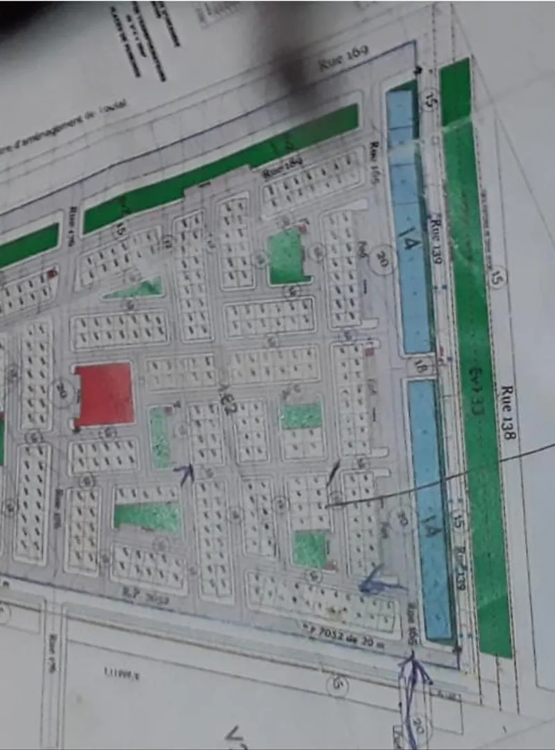 Deux terrains adjacents à vendre 121 m² chacun