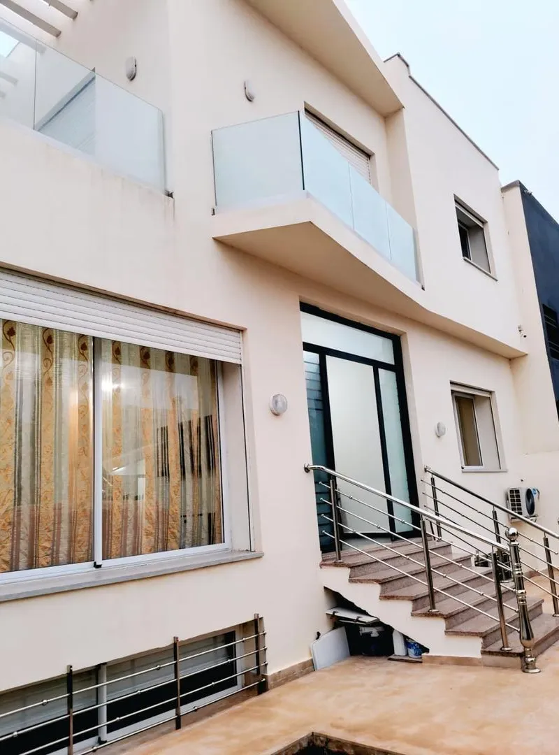 Appartement à louer 300 m² à Agadir