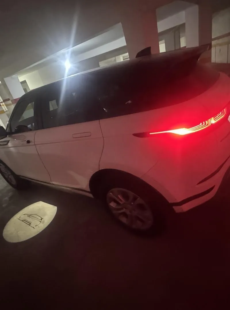 Bébé Velar en excellent état
