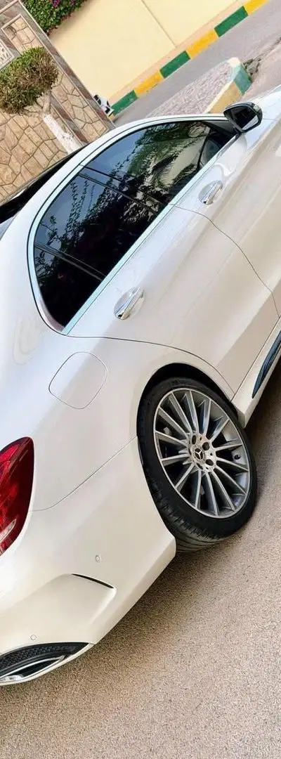 Mercedes 220 AMG