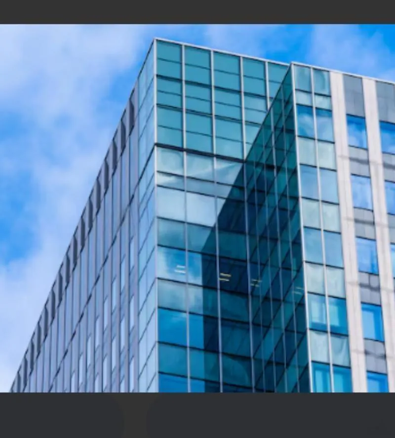 Immeuble à louer (bureaux et hôtel)