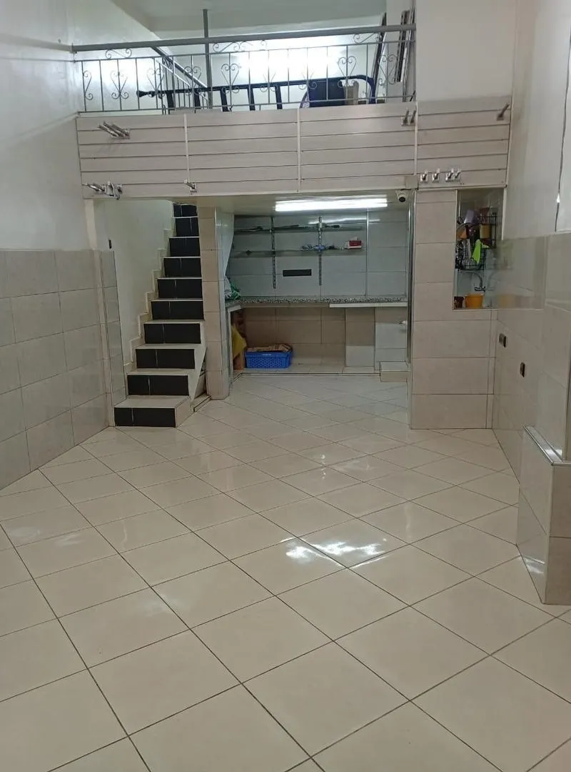 Local aménagé à vendre avec eau et électricité