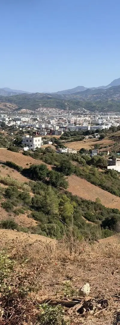 Terrain titré à vendre près de la ceinture verte