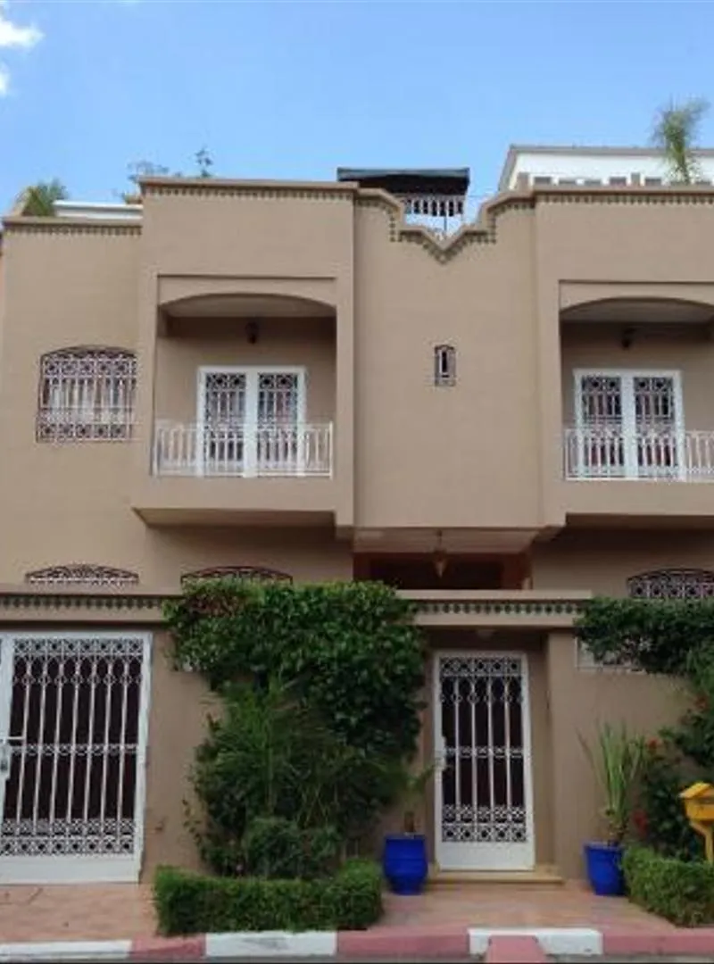 Étage de petite villa meublée à louer sur Agadir