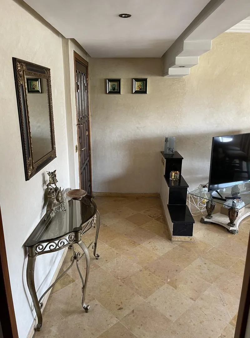 Appartement de 3 chambres et 2 salles de bain