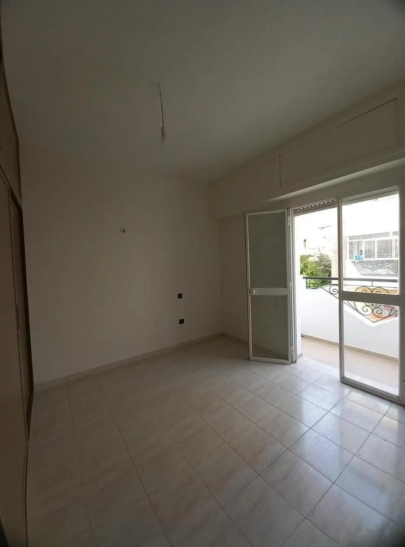 Appartement 3 ch, 1er étage à Bnou Badis