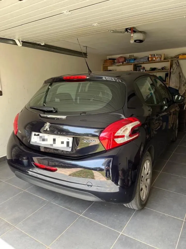 PEUGEOT 208 2015 Diesel Occasion Berkane Maroc