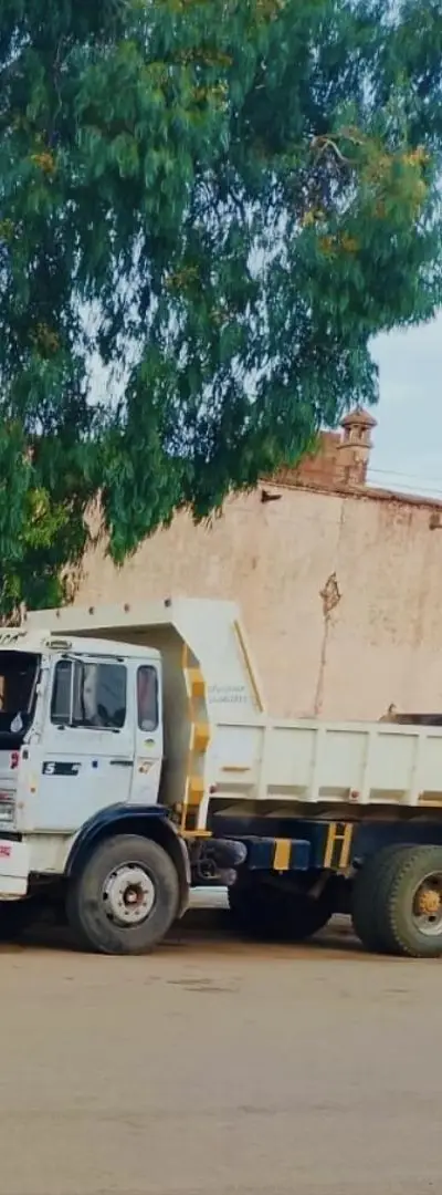 Camion benne Renault
