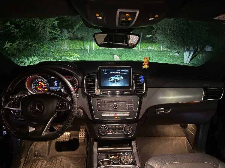 Mercedes GLE 2017 coupé très bon état