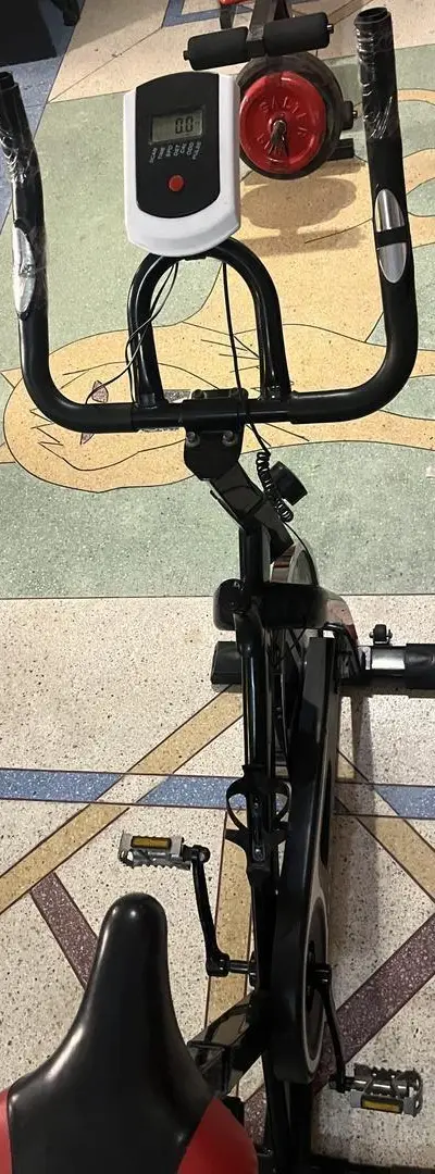 Vélo de sport d'appartement Vélo spinning