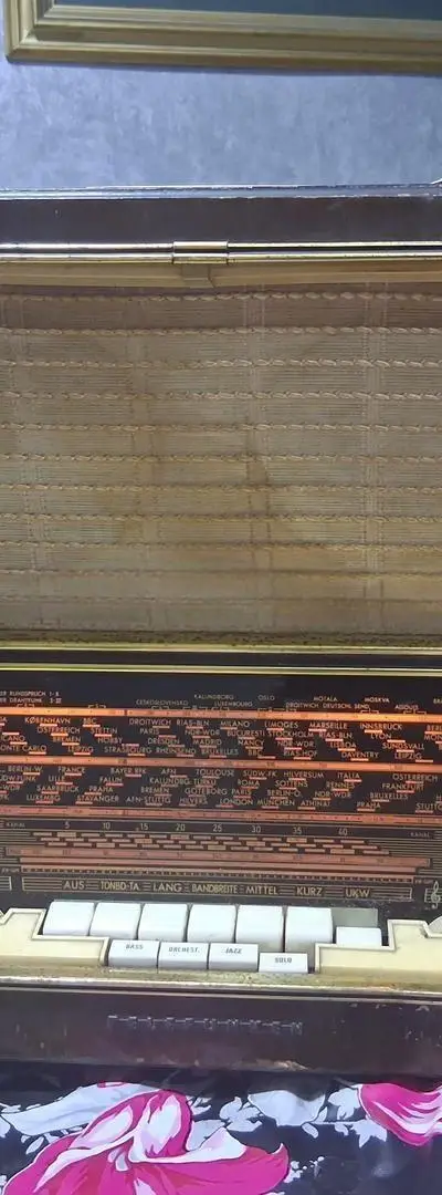 Radio du 19ème siècle en bon état de marche