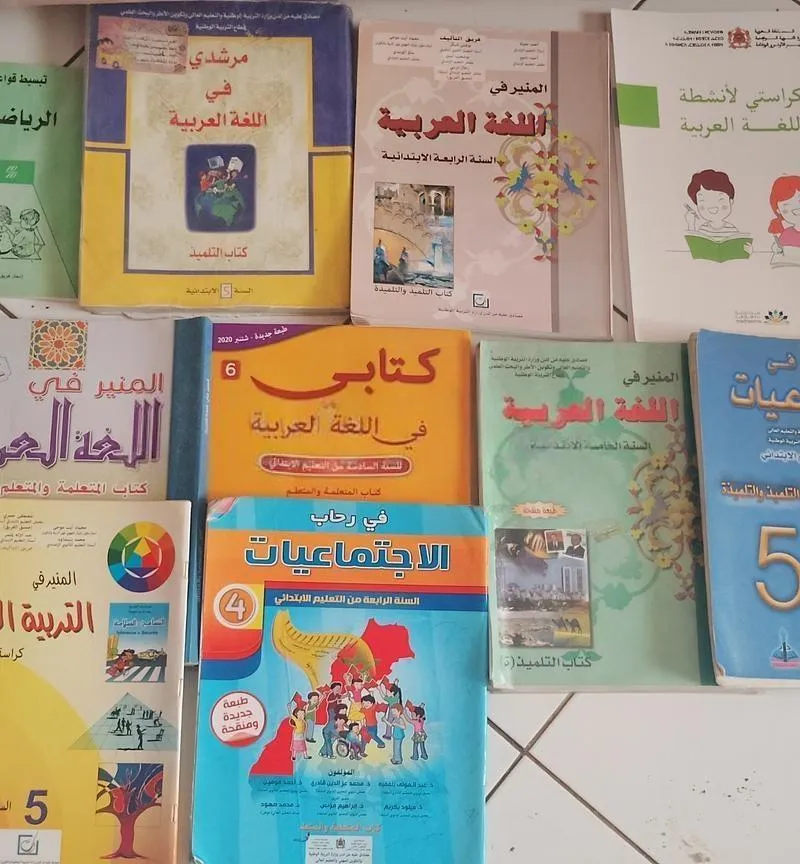 9 livres à vendre 60dh le tout