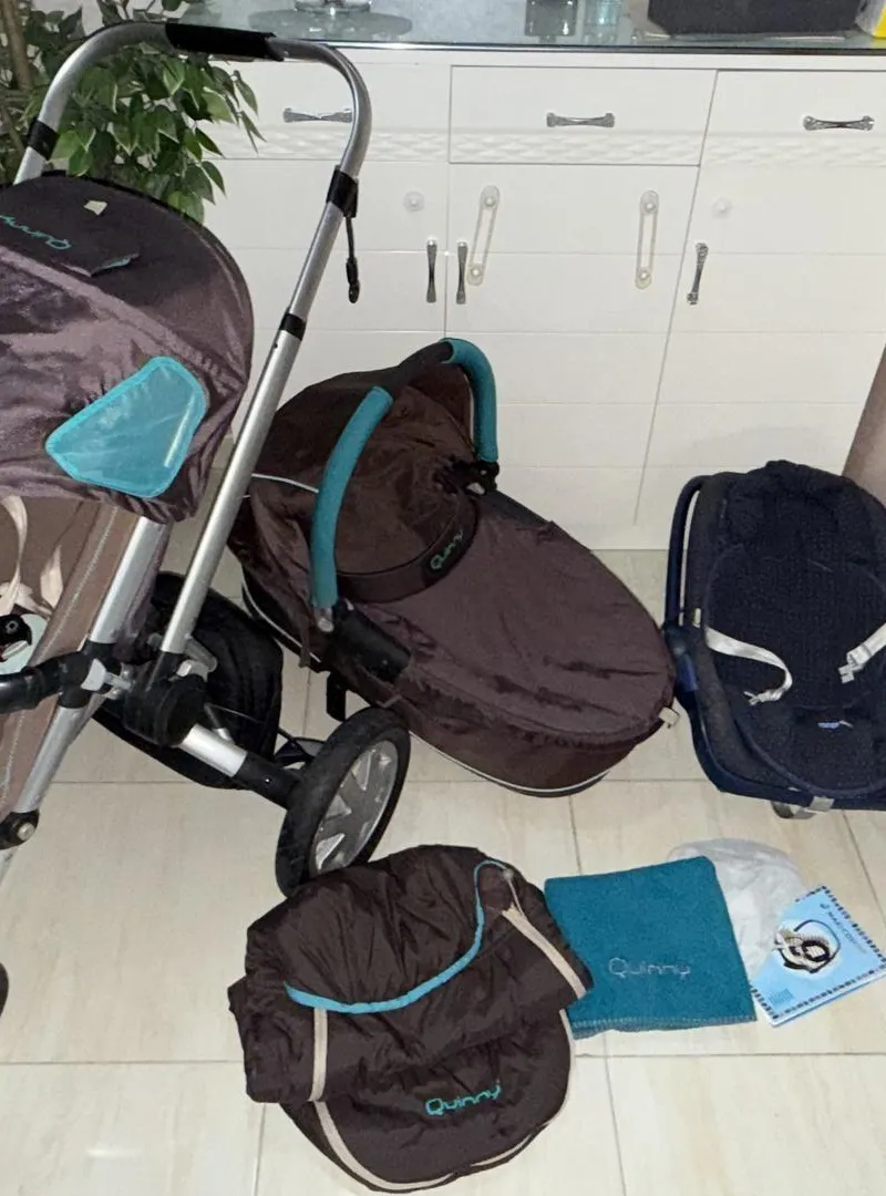 Poussette Quinny Buzz 3 pièces en bon état