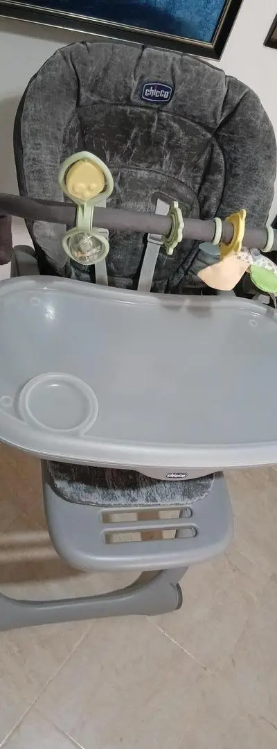 Chaise enfant et un vélo