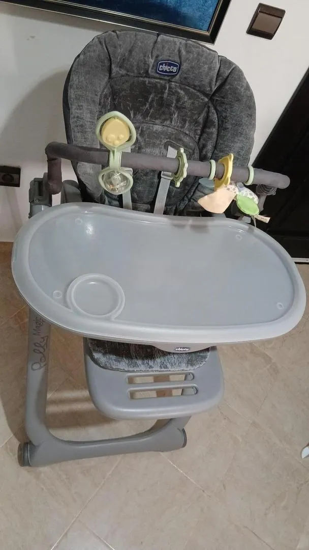 Chaise enfant et un vélo