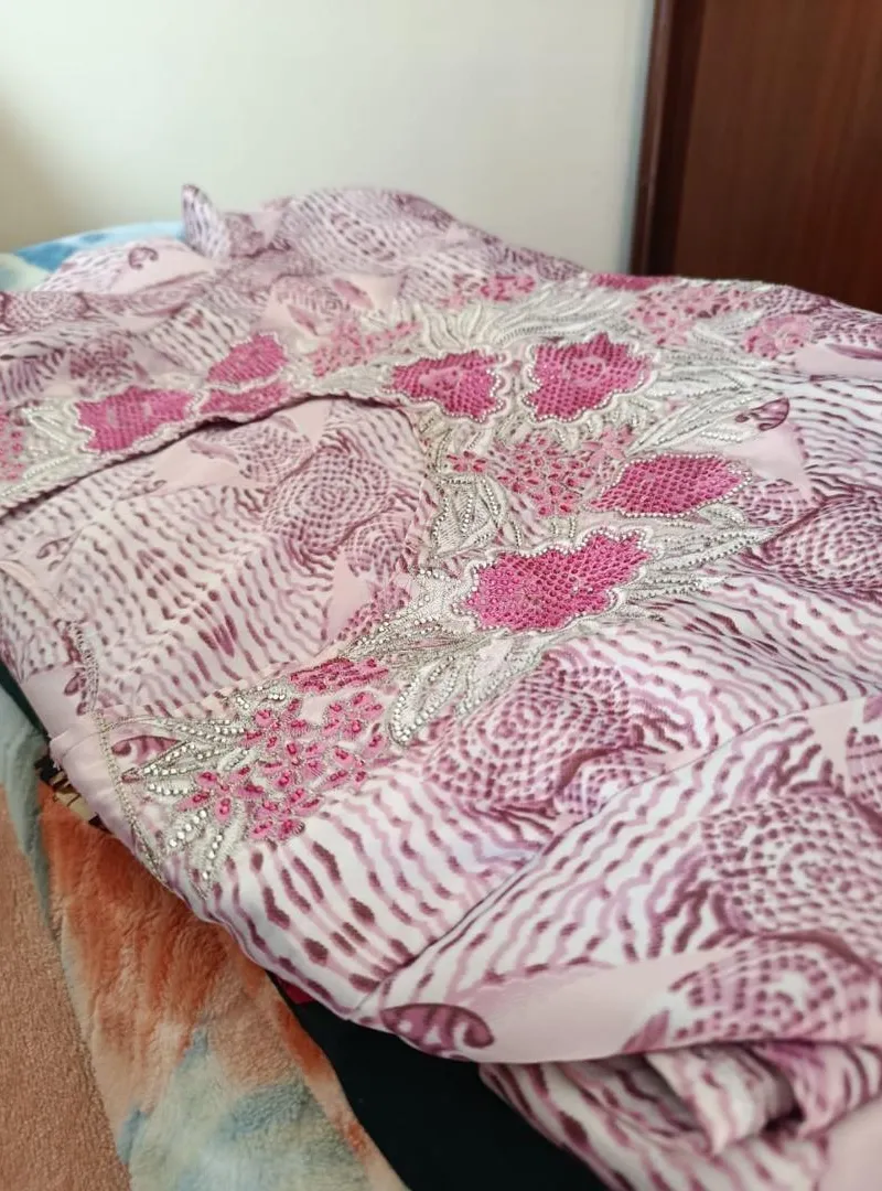 Makhawir Rose V