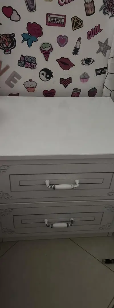 Table de chevet avec 2 tiroirs