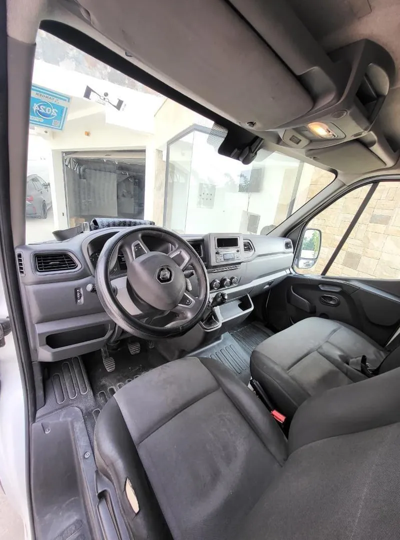 Renault Master Diesel Manuelle 2023 à Tanger