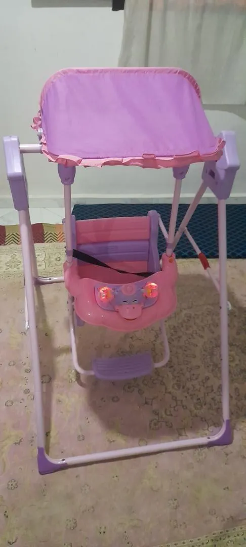 Bonjour, j'ai cette balançoire pour enfants à vendre.