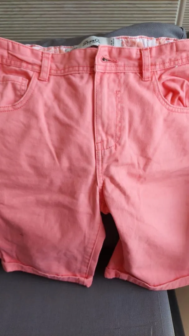 Short rose denim co taille 11-12 ans