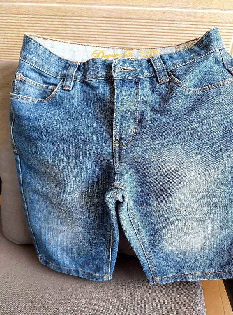 Short bleu