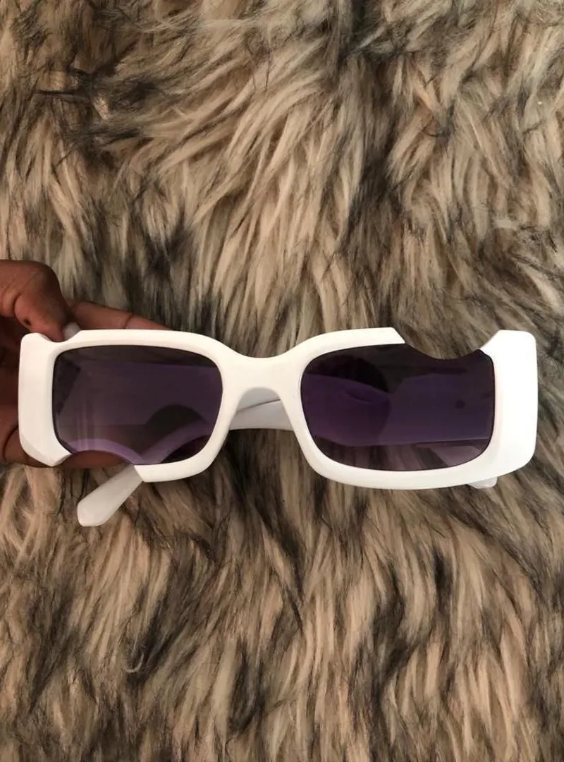 Lunettes de soleil tendance / OFF WHITE