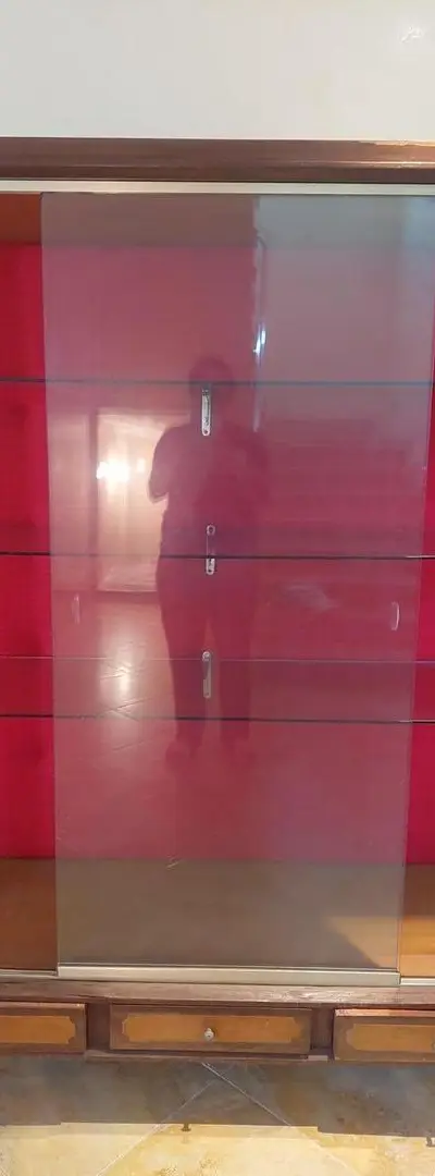 Vitrine - (4 Étages et 3 tiroirs )