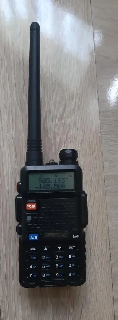 À vendre radio Baofeng uv5r uhf vhf