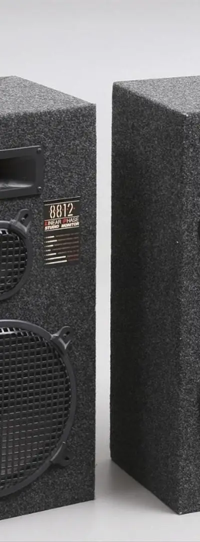 ENCEINTE DE SCÈNE POUR MARIAGE OU CONCERT