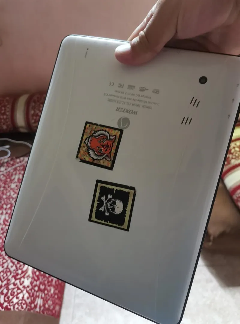 Tablette à vendre, encore neuve, wifi, 16 Go