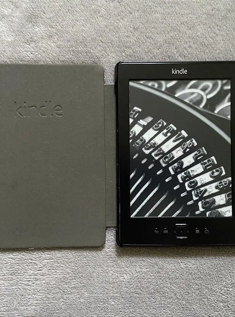 Amazon Kindle 4
