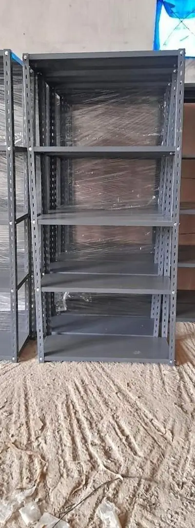 Rayonnage métallique léger