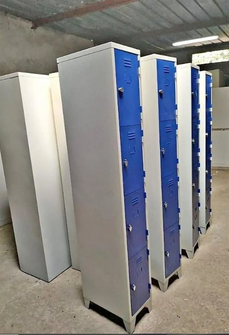 Fabrication de vestiaires 4 portes