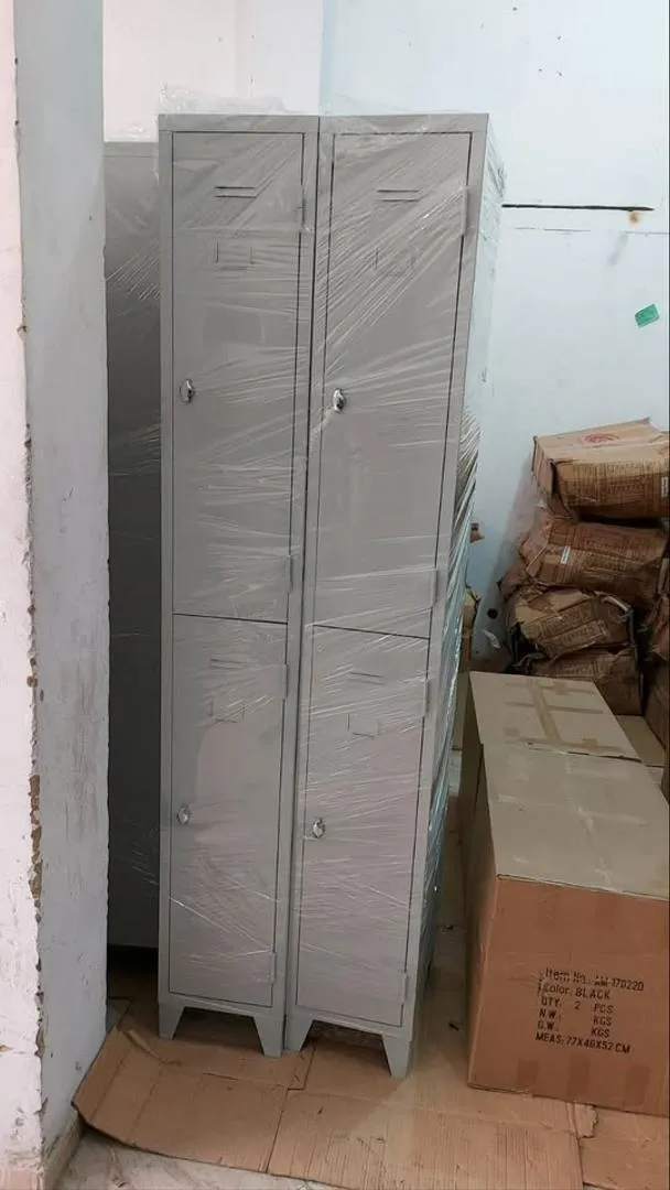 Vestiaire métal avec serrure خزانة معدنية بقفل