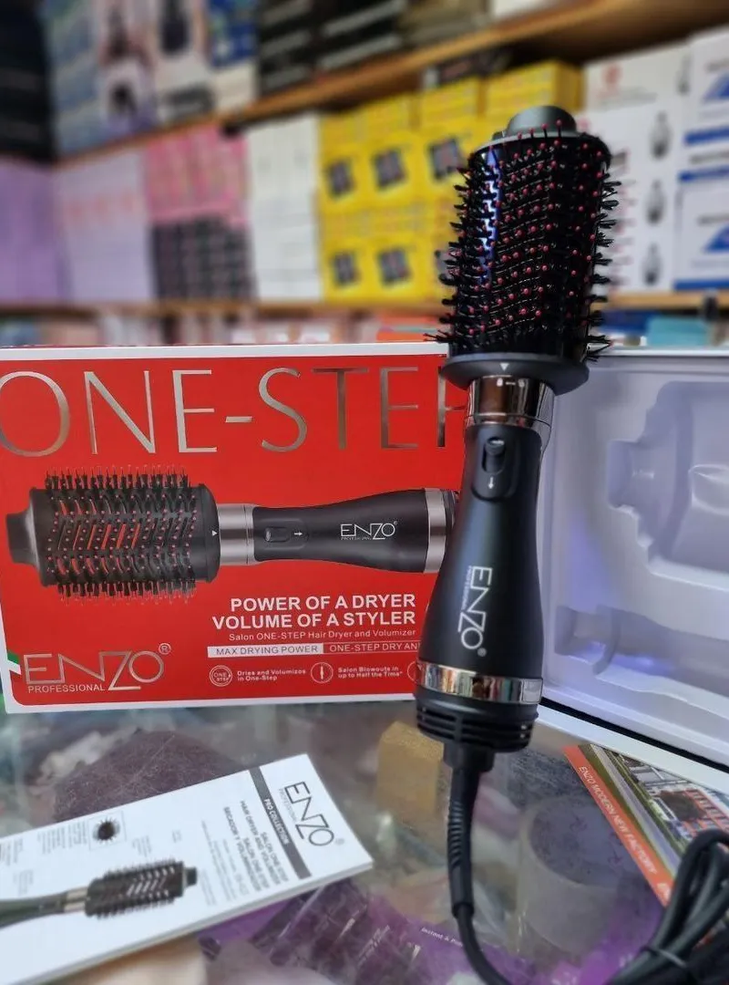 Outil de coiffage ENZO ONE-STEP à vendre.