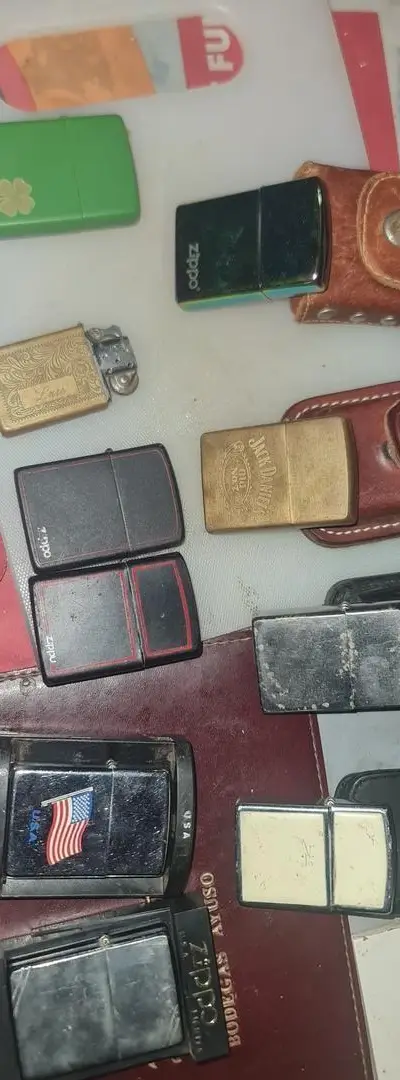 Briquets Zippo à vendre
