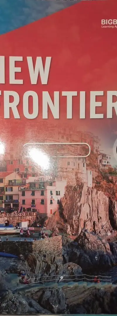 NEW FRONTIERS 4 Student & English BOOK