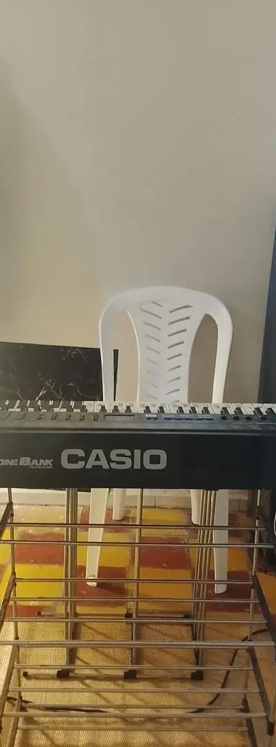 Orgue Casio Gharbi, MIDI et fonctionne avec clavier MIDI