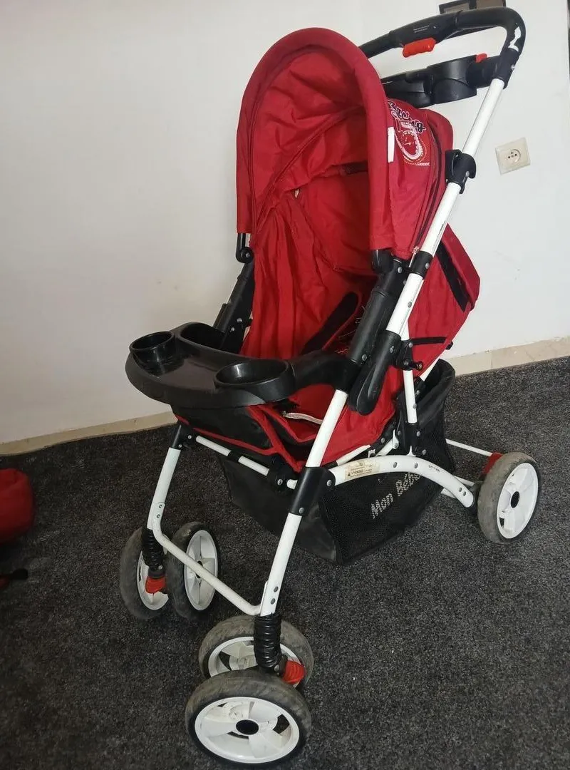 Poussette mon bébé