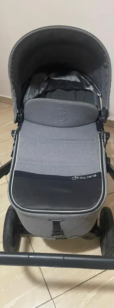 Poussette Jané Muum Trio (3 en 1) en très bon état