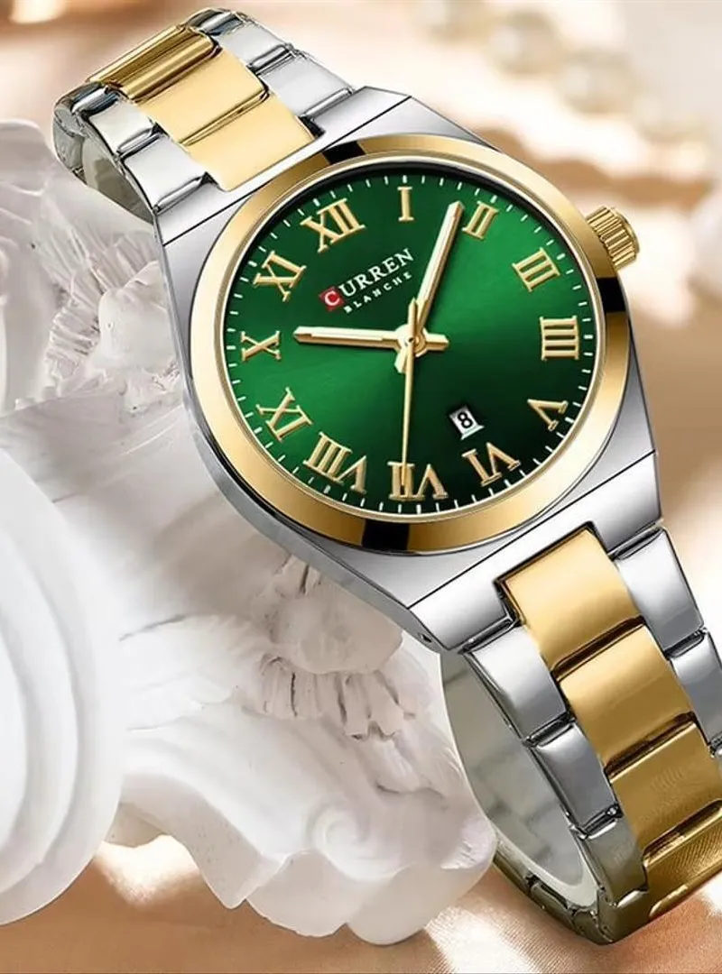 Ensemble de montres pour femmes disponible