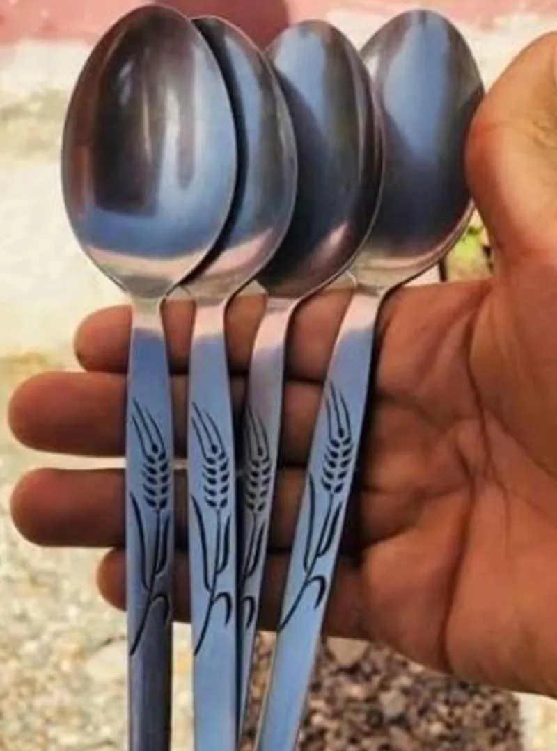 3 cuillères originales à 1000 dirhams pièce