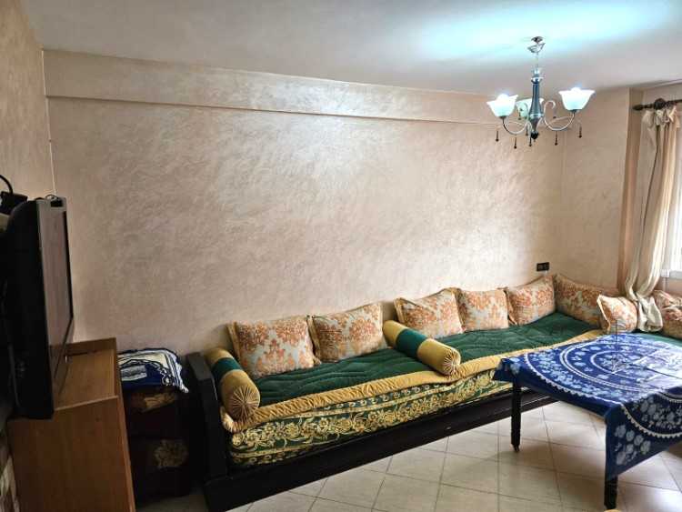 Appartement bien equipé à cité adrar