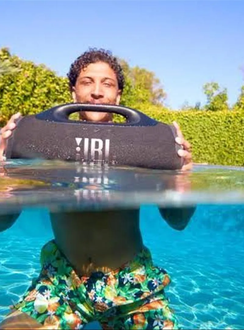 JBL Extreme 2 Boombox 4